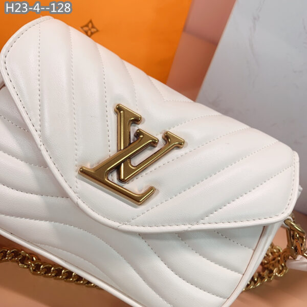 LOUIS VUITTON NEW WAVE MULTI POCHETTE WHITE 20CM M56471 - Image 9