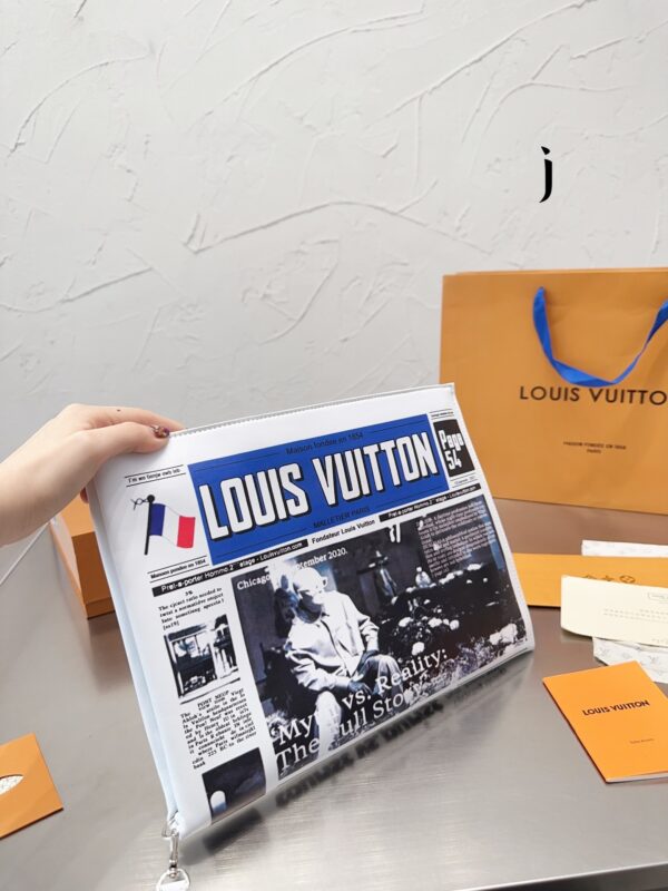 LOUIS VUITTON NEWSPAPER POUCH WHITE 33CM M80849 - Image 9