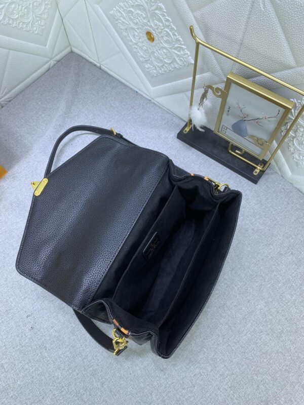 LOUIS VUITTON POCHETTE MÉTIS BLACK 25CM - Image 2