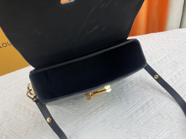 LOUIS VUITTON TWIST MM BLACK 23CM - Image 2