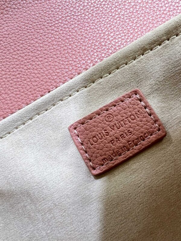 LOUIS VUITTON POCHETTE MÉTIS DARK PINK 25CM M46302 - Image 3