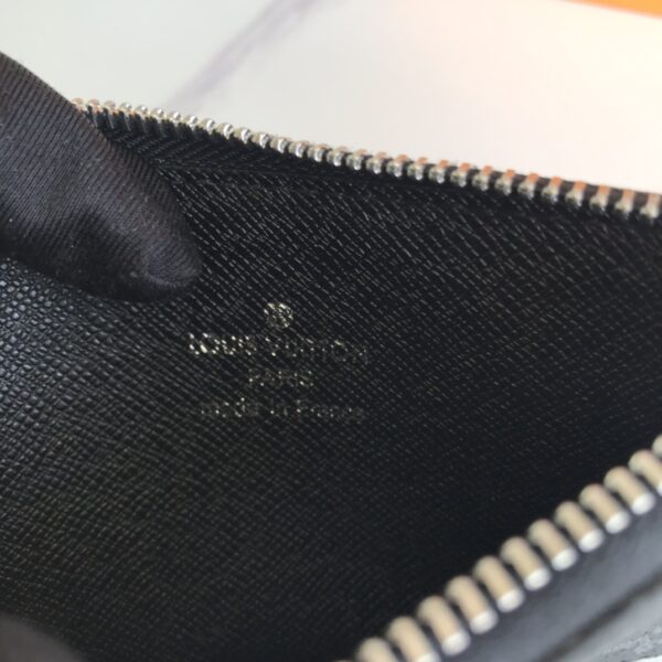 LOUIS VUITTON COIN CARD HOLDER TAIGARAMA 14.5CM BLACK M30271 - Image 3