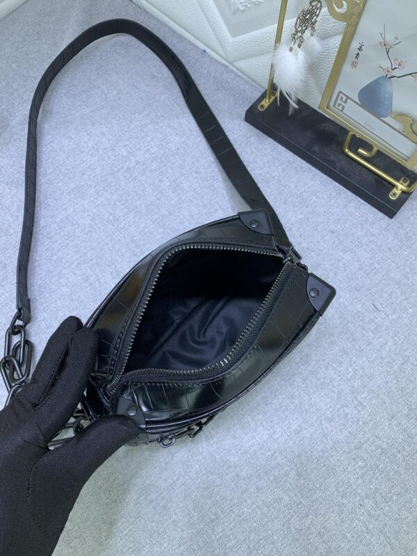 LOUIS VUITTON MINI SOFT TRUNK CROCODILIAN BLACK LEATHER 18.5CM N80956 - Image 2