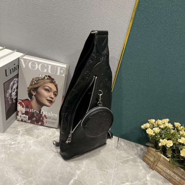 LOUIS VUITTON DUO SLING BAG FULL BLACK 42CM M30936 - Image 3