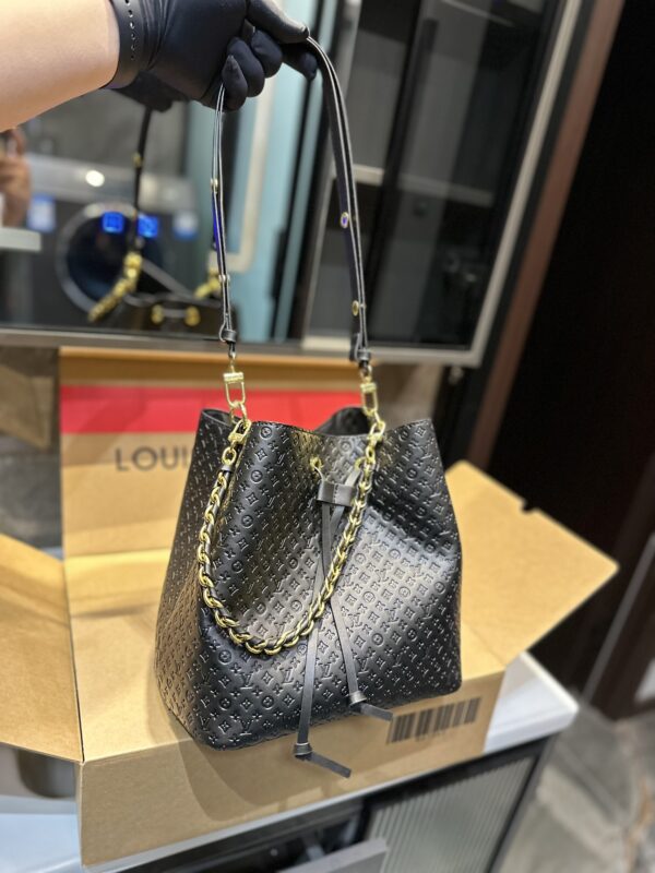 LOUIS VUITTON NÉONOÉ BB BLACK 25CM M22598 - Image 3