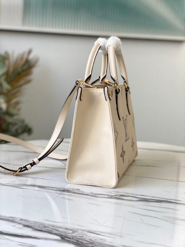 LOUIS VUITTON EMPREINTE ONTHEGO PM WHITE 25CM M45654 - Image 3