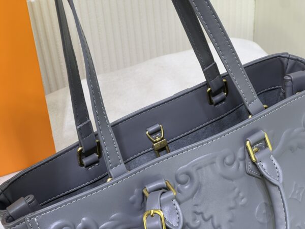 LOUIS VUITTON ORNAMENTS CAPSULE SAC PLAT GREY 34CM M21841 - Image 4