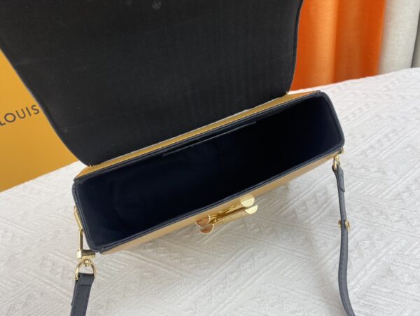 LOUIS VUITTON TWIST MM BROWN 23CM - Image 3