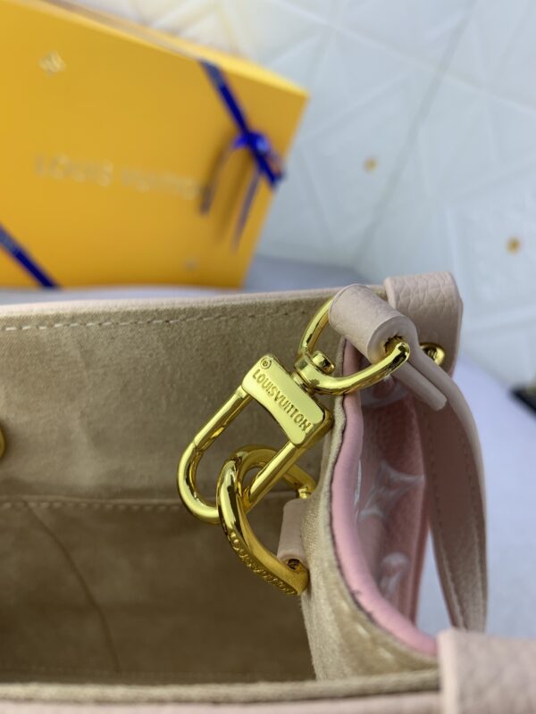 LOUIS VUITTON ONTHEGO MM 25CM NUDE AND YELLOW M46060 - Image 4
