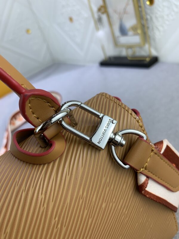 LOUIS VUITTON CLUNY MINI BROWN 20CM M58931 - Image 4