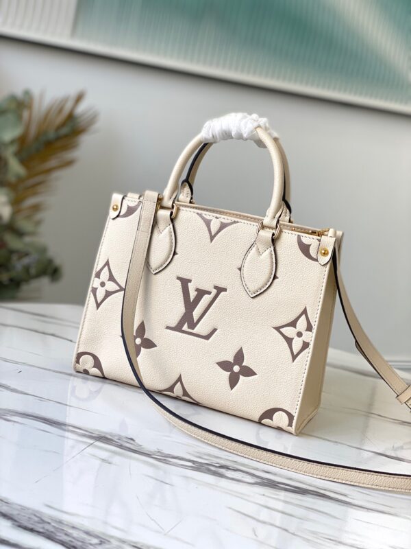 LOUIS VUITTON EMPREINTE ONTHEGO PM WHITE 25CM M45654 - Image 4