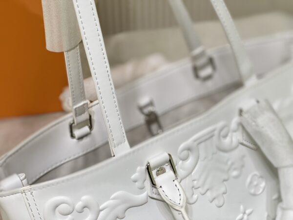 LOUIS VUITTON ORNAMENTS CAPSULE SAC PLAT WHITE 34CM M21841 - Image 4