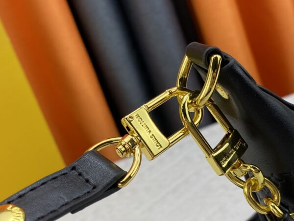 LOUIS VUITTON LOOP BAGUETTE BAG BLACK 23CM M22591 - Image 5