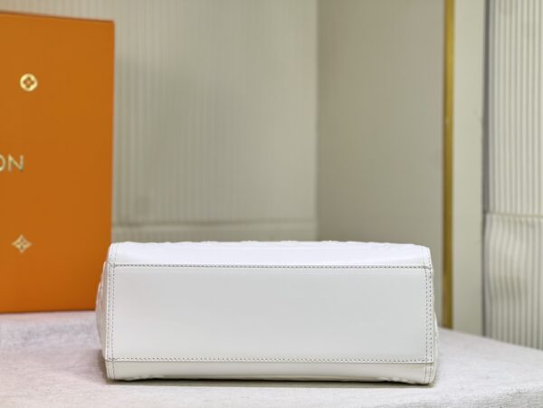LOUIS VUITTON ORNAMENTS CAPSULE SAC PLAT WHITE 34CM M21841 - Image 5