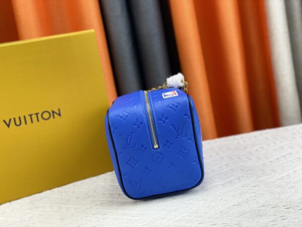 LOUIS VUITTON X NBA CLOAKROOM DOPP KIT BLUE 24CM M21106 - Image 6