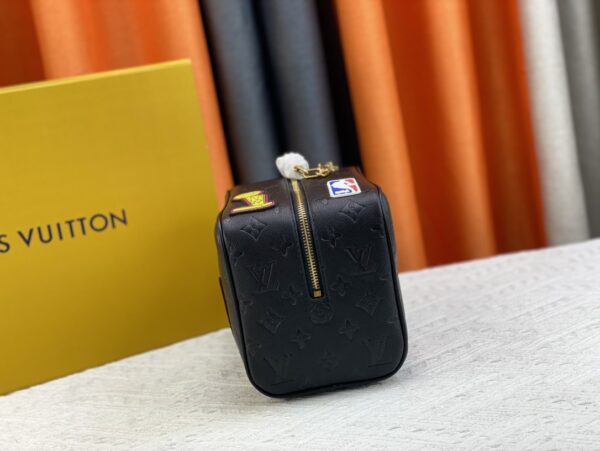 LOUIS VUITTON X NBA CLOAKROOM DROP KIT BLACK 24CM M58515 - Image 6