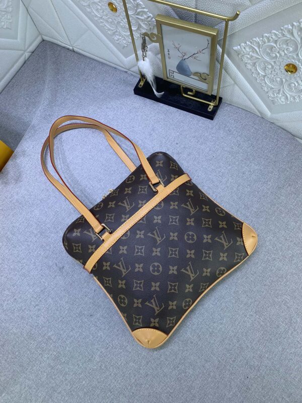 LOUIS VUITTON KUSAN GM MONOGRAM CANVAS 28CM M51141 - Image 6