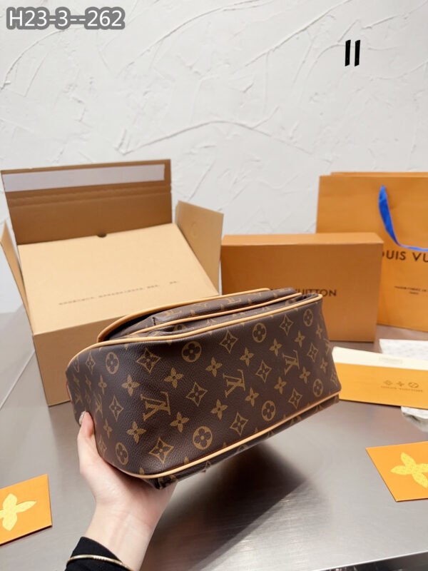 LOUIS VUITTON TIKAL MONOGRAM BROWN BAG 32CM - Image 6