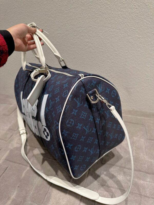 LOUIS VUITTON KEEPALL BANDOULIÈRE 50CM DARK BLUE WITH WHITE - Image 6