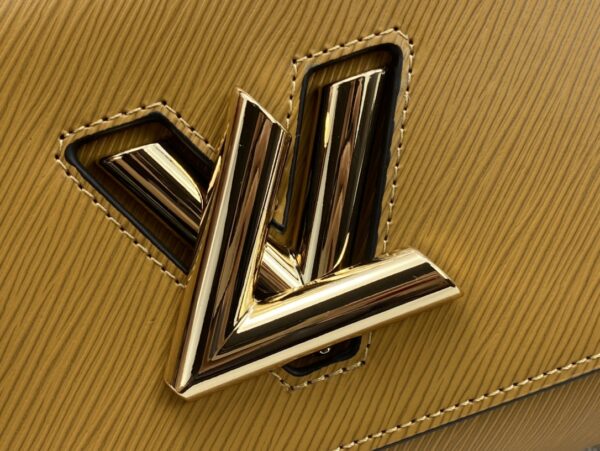 LOUIS VUITTON TWIST MM BROWN 23CM - Image 6