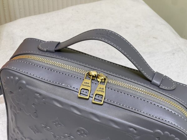 LOUIS VUITTON HANDLE SOFT TRUNK OPTIC GREY 26CM M21833 - Image 5