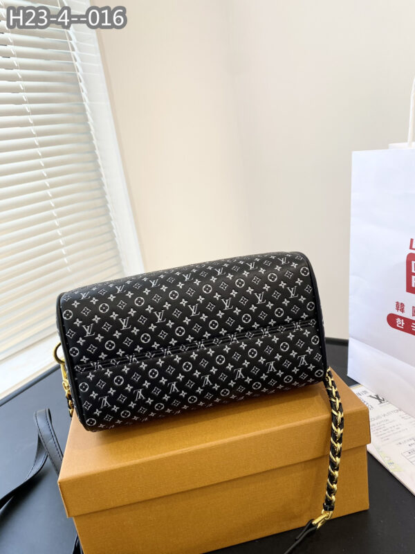 LOUIS VUITTON SPEEDY BANDOULIÈRE 21 BLACK AND WHITE MONOGRAM M22595 - Image 7
