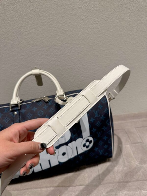 LOUIS VUITTON KEEPALL BANDOULIÈRE 50CM DARK BLUE WITH WHITE - Image 7