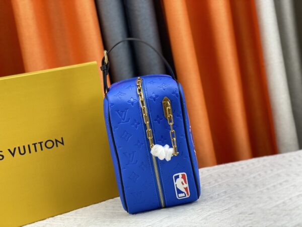 LOUIS VUITTON X NBA CLOAKROOM DOPP KIT BLUE 24CM M21106 - Image 8