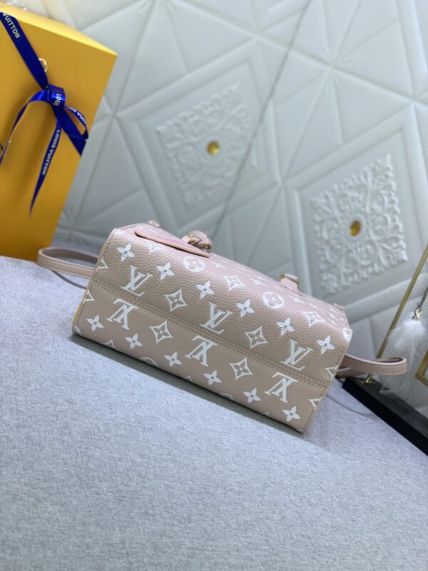 LOUIS VUITTON ONTHEGO MM 25CM NUDE AND YELLOW M46060 - Image 8