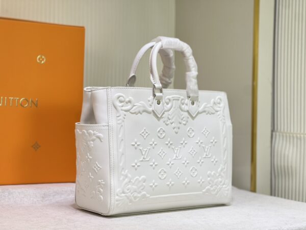LOUIS VUITTON ORNAMENTS CAPSULE SAC PLAT WHITE 34CM M21841 - Image 9