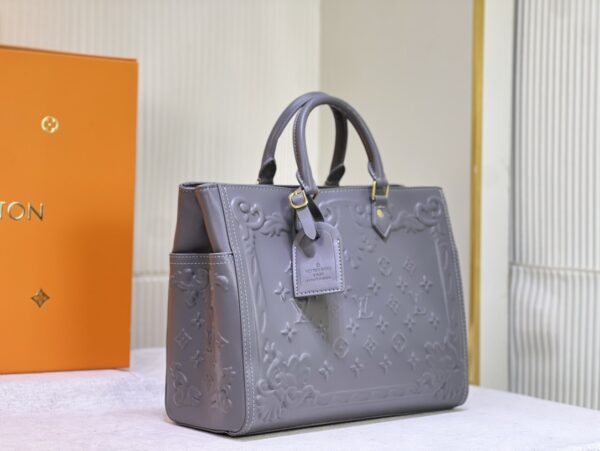 LOUIS VUITTON ORNAMENTS CAPSULE SAC PLAT GREY 34CM M21841 - Image 9