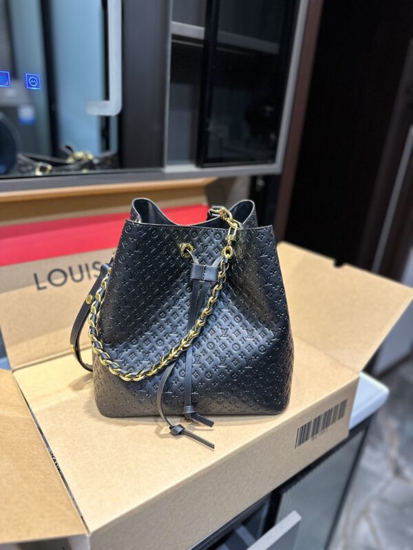LOUIS VUITTON NÉONOÉ BB BLACK 25CM M22598 - Image 9