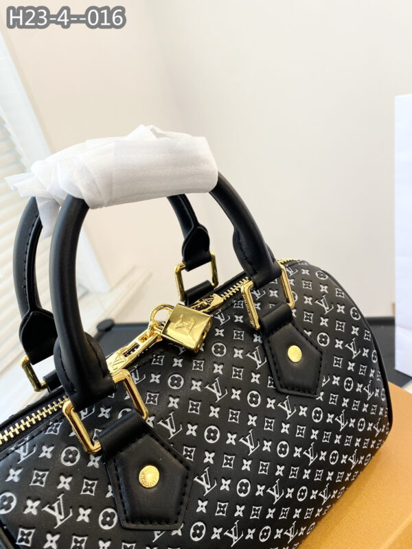 LOUIS VUITTON SPEEDY BANDOULIÈRE 21 BLACK AND WHITE MONOGRAM M22595 - Image 9