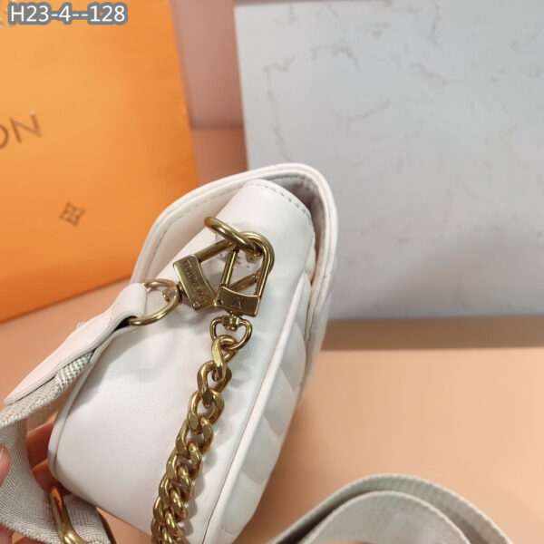 LOUIS VUITTON NEW WAVE MULTI POCHETTE WHITE 20CM M56471 - Image 8