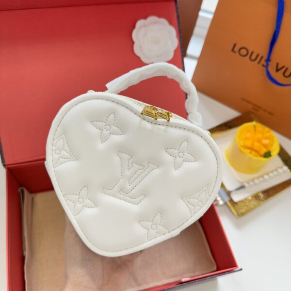 LOUIS VUITTON POP MY HEART POUCH WHITE 15CM M81893 - Image 3