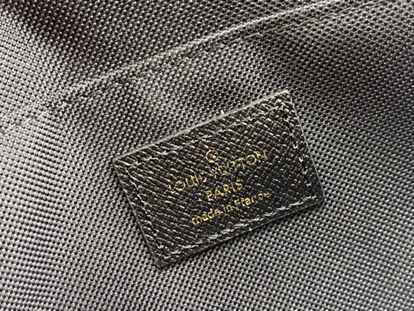 LOUIS VUITTON POCHETTE FÉLICE AMARANTE MONOGRAM VERNIS BLACK 21CM M61267 - Image 5