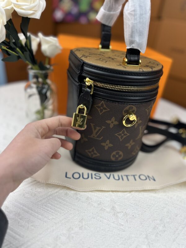 LOUIS VUITTON CANNES 17CM - Image 4