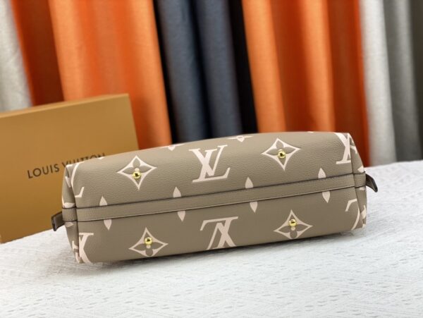 LOUIS VUITTON CARRYALL BEIGE 39CM M46298 - Image 8