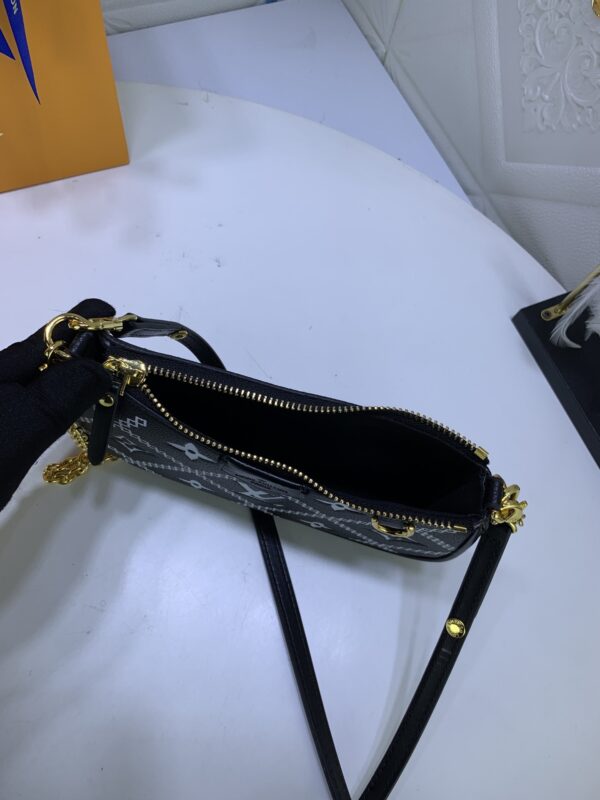 LOUIS VUITTON EASY POUCH ON STRAP BLACK 19CM M8113 - Image 5