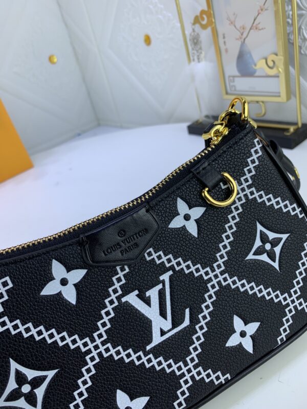 LOUIS VUITTON EASY POUCH ON STRAP BLACK 19CM M8113 - Image 2