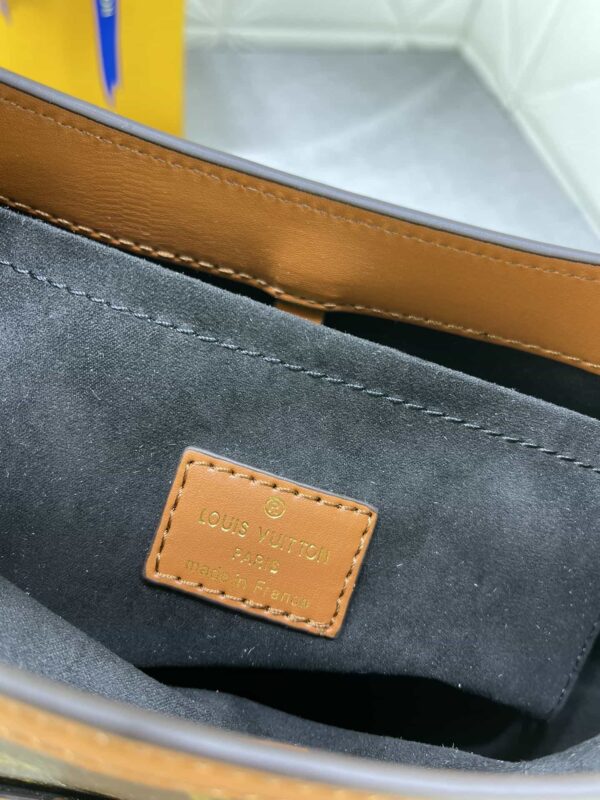 LOUIS VUITTON HOBO DAUPHINE 24 CM M45194 - Image 5
