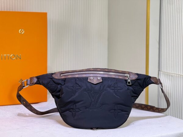 LOUIS VUITTON MAXI BUMBAG BLACK 44CM - Image 3