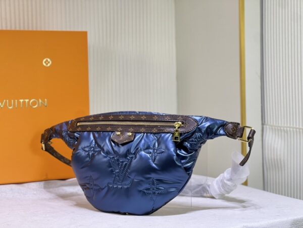 LOUIS VUITTON MAXI BUMBAG NAVY BLUE 44CM - Image 6