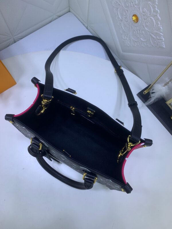 LOUIS VUITTON ONTHEGO BLACK WHITE 35CM - Image 2