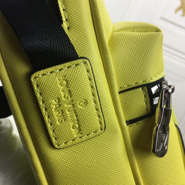 LOUIS VUITTON OUTDOOR MESSENGER YELLOW 29CM M30239 - Image 4