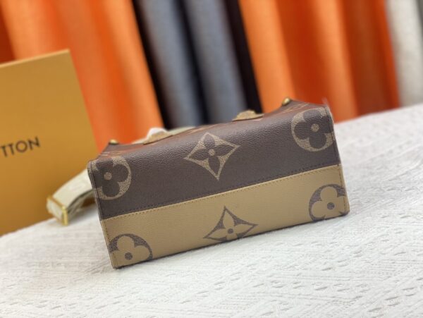 LOUIS VUITTON ONTHEGO PM 25CM M46373 - Image 3