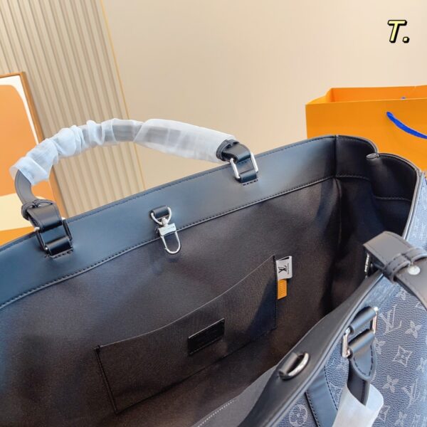 LUIS VUITTON SAC PLAT 24H BLACK - Image 4