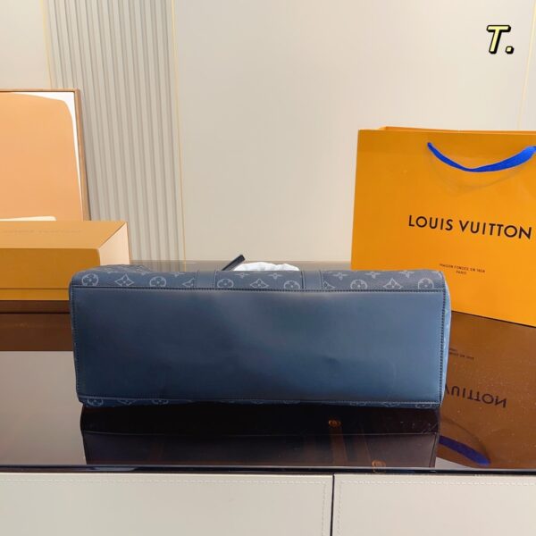 LUIS VUITTON SAC PLAT 24H BLACK - Image 7