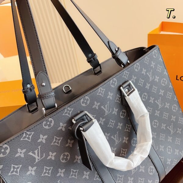 LUIS VUITTON SAC PLAT 24H BLACK - Image 2