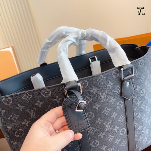 LUIS VUITTON SAC PLAT 24H BLACK - Image 3